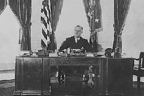 photo of roosevelt in oval office